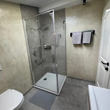 Alpenstudio - Im Zentrum Von Apartman *